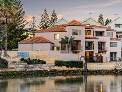 23 Rosslare Promenade, Mindarie WA 6030