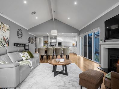 27 Bruny Meander, Wandi WA 6167