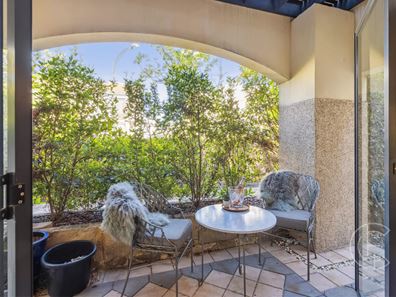 5 Tallow Tree Crescent, Subiaco WA 6008