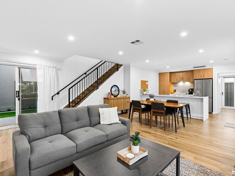 25 Casterton Road, Byford WA 6122