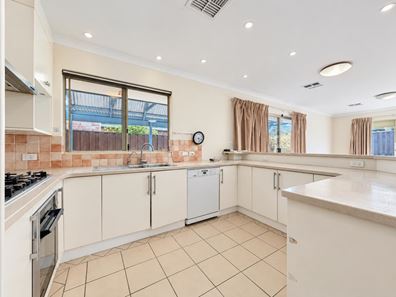 116 Larrawa Circle, Ellenbrook WA 6069