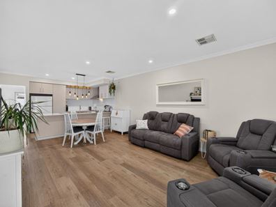 7 Silvestro Lane, Madeley WA 6065