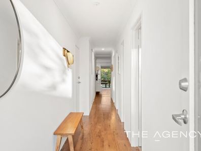 8 Garnet Road, Treeby WA 6164