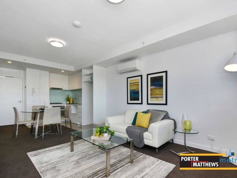 605/17 Malata Crescent, Success WA 6164