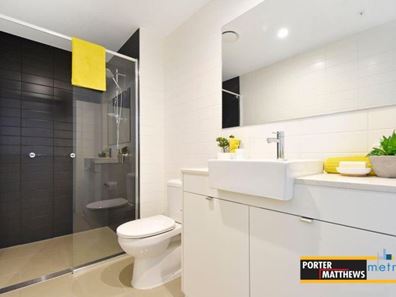 605/17 Malata Crescent, Success WA 6164