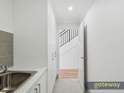 18 Solstice Way, Treeby WA 6164