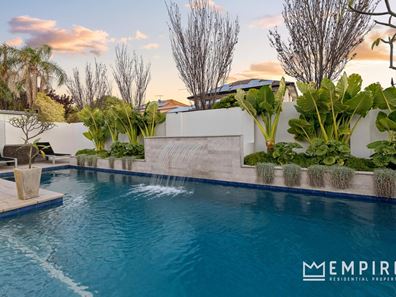 8 Sandford Avenue, Lake Coogee WA 6166