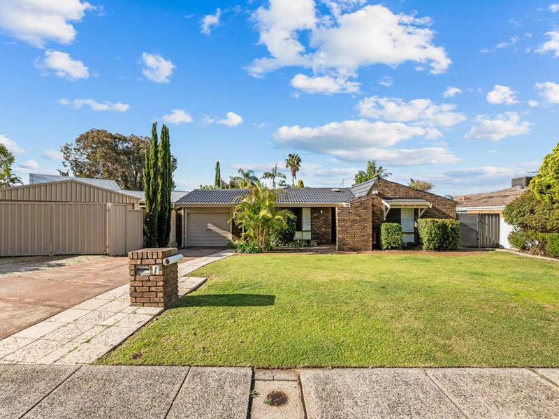1 Creaney Drive, Kingsley WA 6026