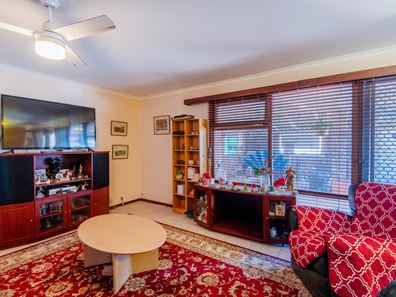 4 Richardson Road, Port Denison WA 6525