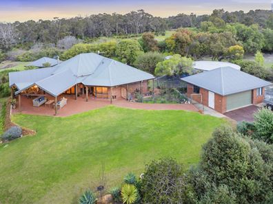 76 Quedjinup Drive, Quedjinup WA 6281