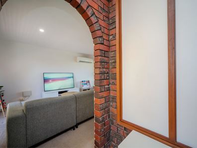 8 Cox Crescent, Quinns Rocks WA 6030