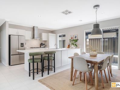 15 Duvall Parkway, Aveley WA 6069