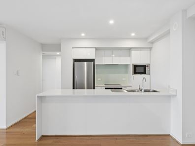 44/172 Railway Parade, West Leederville WA 6007