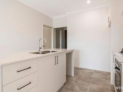 5D Bent Street, Cannington WA 6107