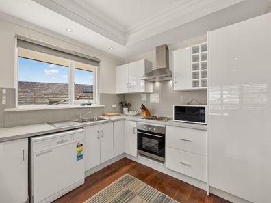16 Florence Street, Rockingham WA 6168