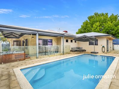 95 Timberlane Drive, Woodvale WA 6026
