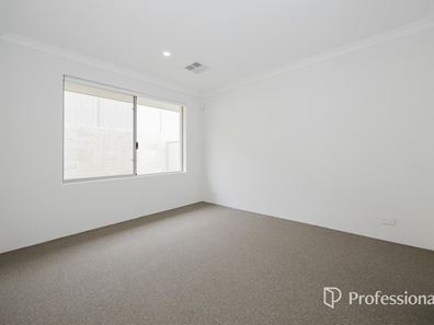 24 Amethyst Crescent, Alkimos WA 6038