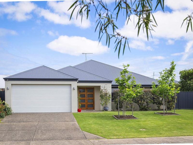 16 Butterworth Springs Avenue, Dunsborough WA 6281