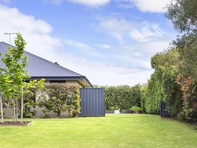 16 Butterworth Springs Avenue, Dunsborough WA 6281