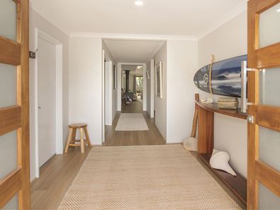 16 Butterworth Springs Avenue, Dunsborough WA 6281