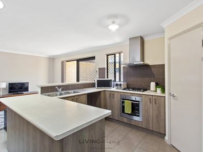 Room 3/ 26A Braibrise Road, Wilson WA 6107