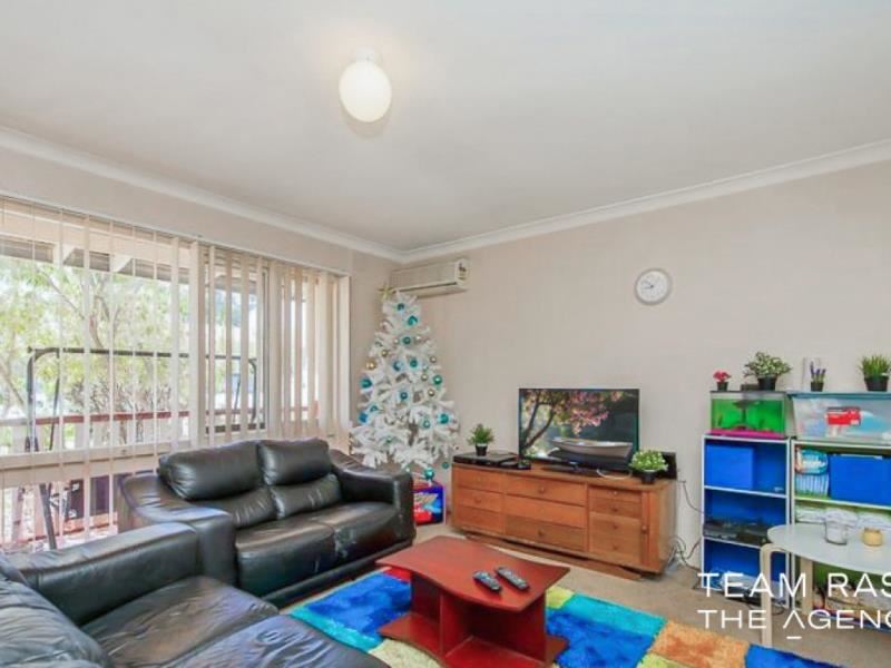 22B Calvert Way, Girrawheen WA 6064