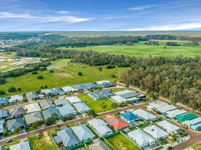 8 Morelia Parade, Margaret River WA 6285