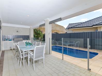 4 Wicklow Close, Beaconsfield WA 6162