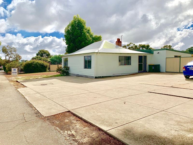 124 South Western Highway, Waroona