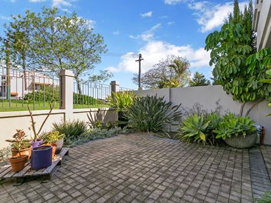 Fogerthorpe Crescent, Maylands WA 6051