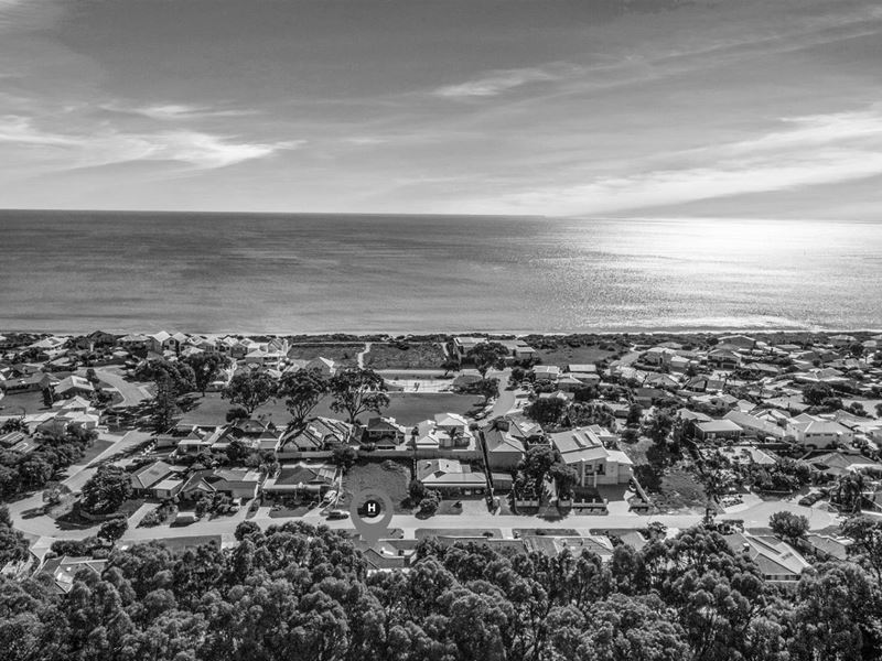 4 Breaker Close, Silver Sands