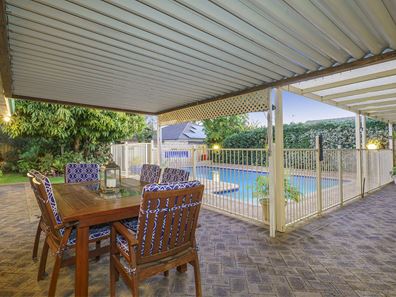 32 Holden Drive, Noranda WA 6062