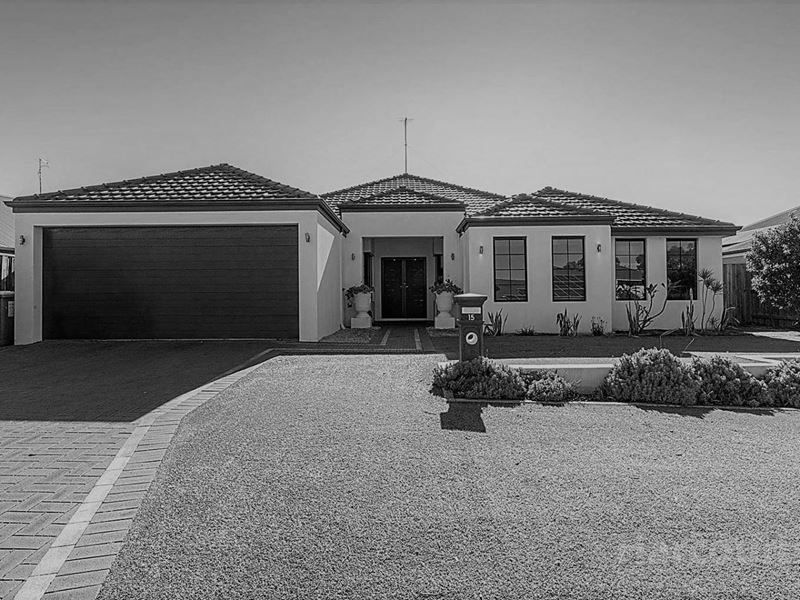 15 Varia Way, Halls Head WA 6210