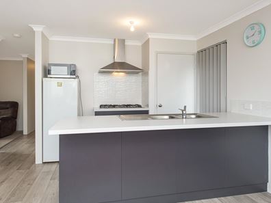 27 Sandringham Road, Baldivis WA 6171
