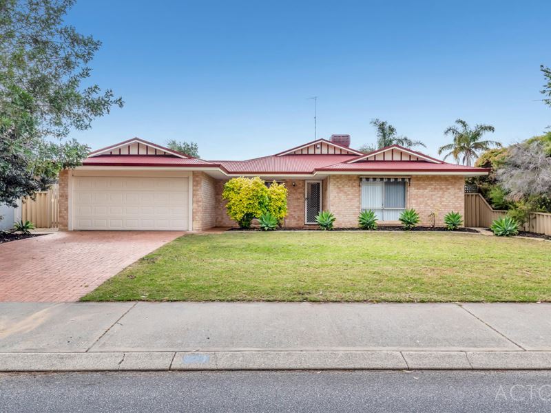 121 Oakmont Avenue, Meadow Springs
