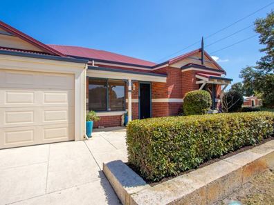 32 Rousham Street, Canning Vale WA 6155