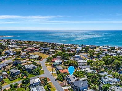 18 Scenic Drive, Falcon WA 6210