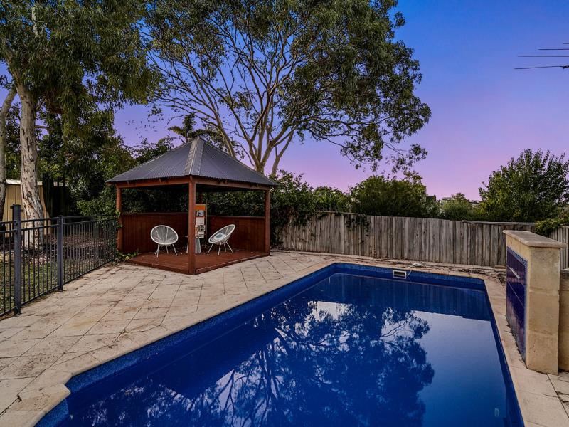 12 Regatta Drive, Edgewater