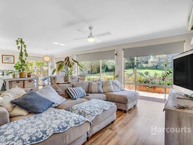 25 Ivanhoe Crescent, Falcon WA 6210