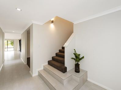 17 Bremen  Lane, Port Kennedy WA 6172
