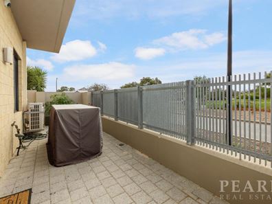 5/2 Maffina Parade, Ellenbrook WA 6069