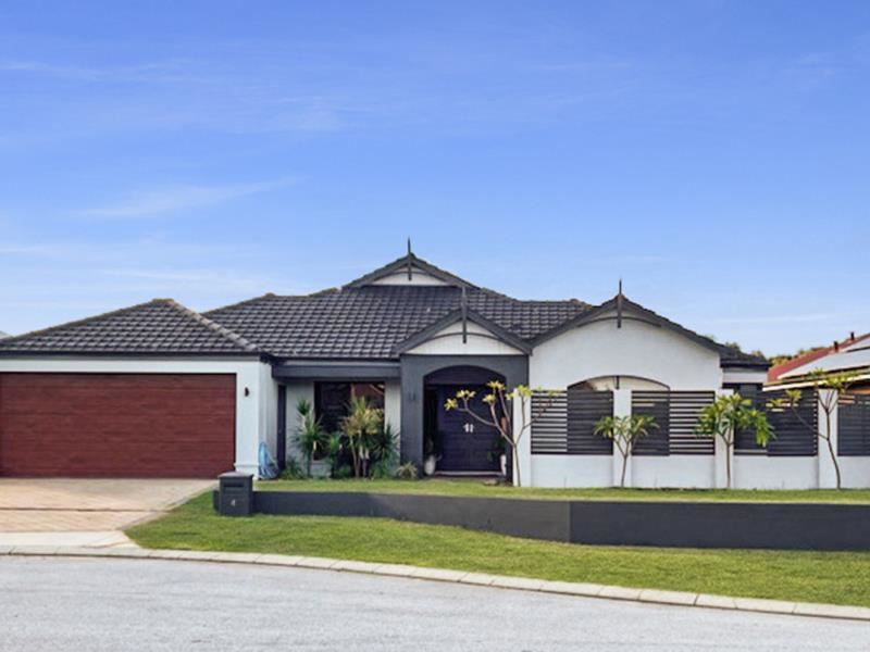 4 Kawoor Mews, Bertram