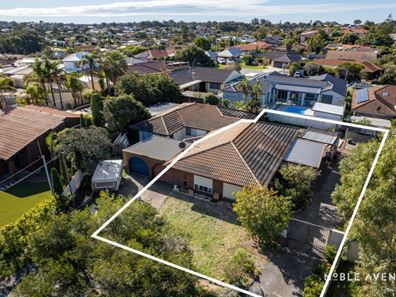 4 Conroy Place, Hillarys WA 6025