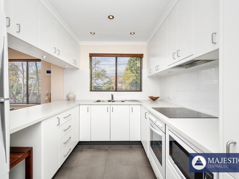 4/95 Matheson Road, Applecross WA 6153