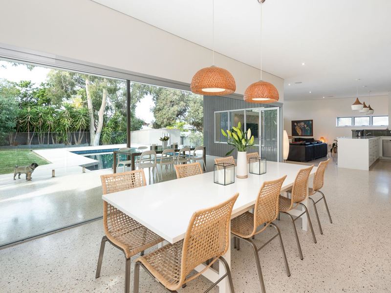120 Rochdale Road, Mount Claremont