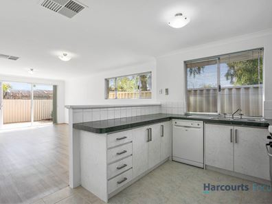 2/12 Montes Square, Riverton WA 6148