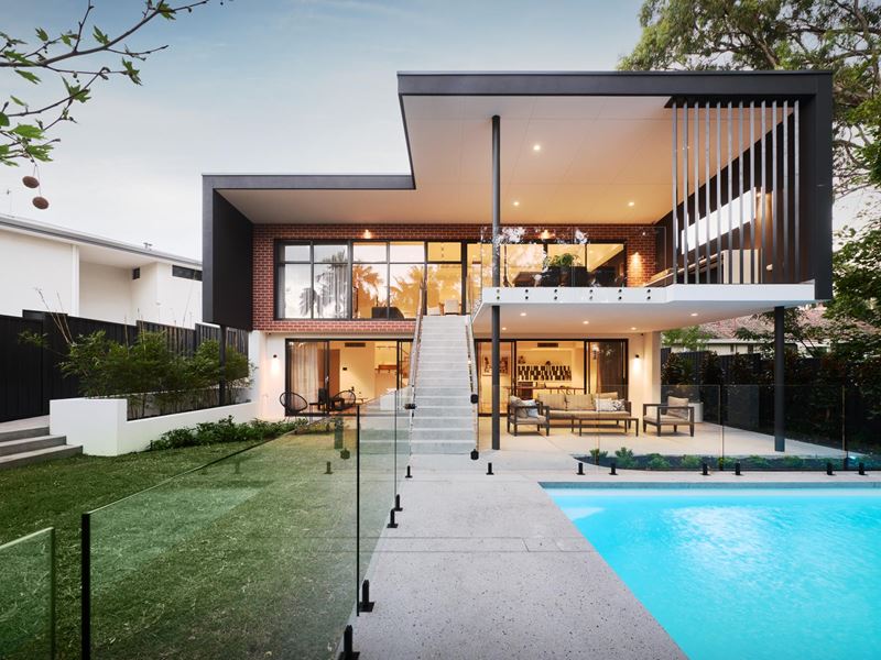 2 Templetonia Crescent, City Beach