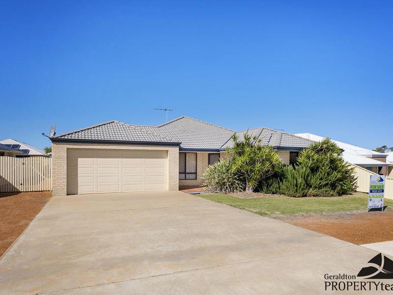 16 Peak Street, Drummond Cove