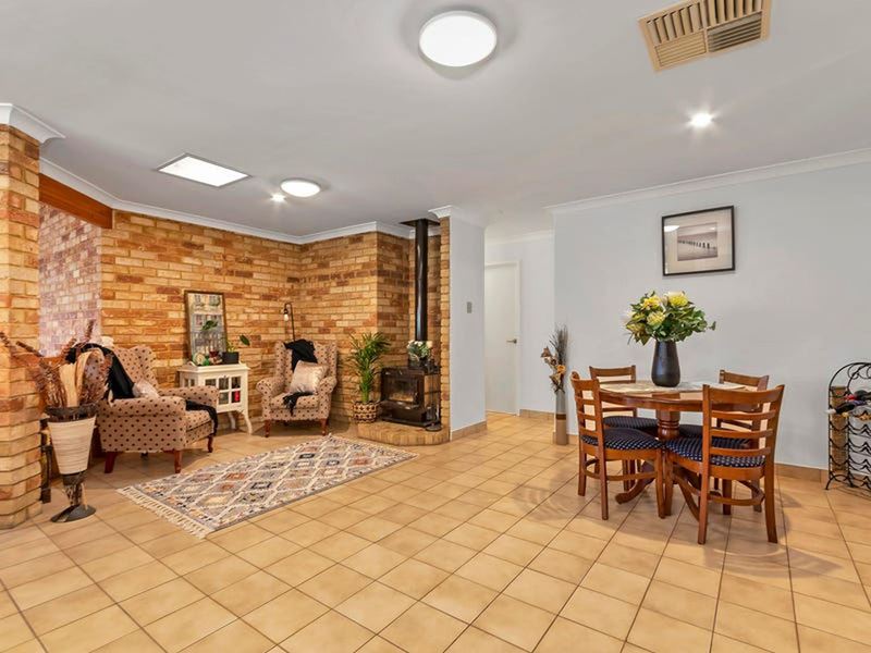 5 Alola Court, Alexander Heights