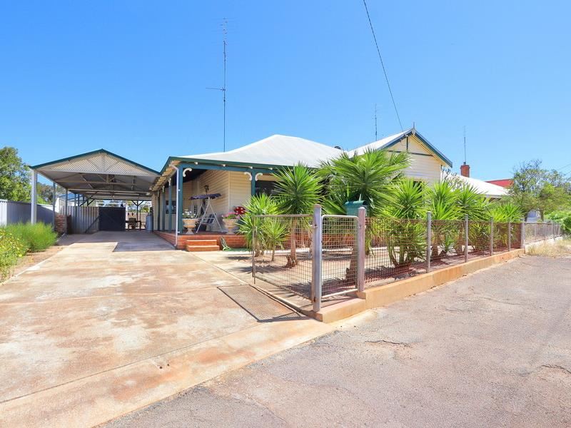 18 Hawes Street, Northam WA 6401